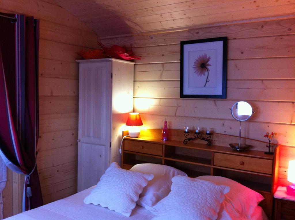 Le Castel Du Mont Boise Hotell Montboucher-sur-Jabron Rum bild