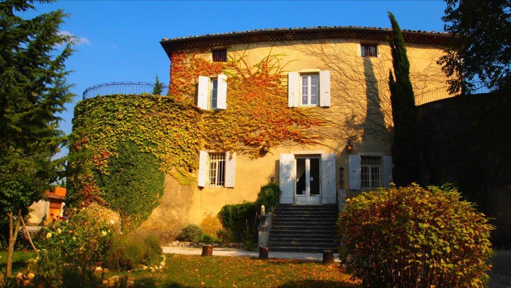 Le Castel Du Mont Boise Hotell Montboucher-sur-Jabron Exteriör bild