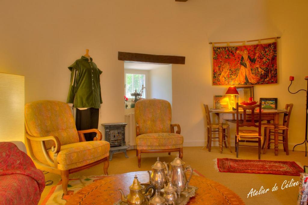 Le Castel Du Mont Boise Hotell Montboucher-sur-Jabron Exteriör bild